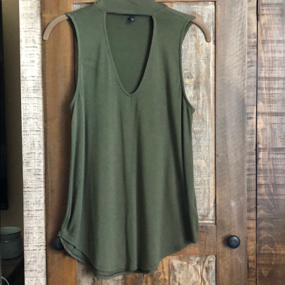 Express top, olive green, size small